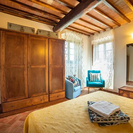 Apartment Podere Vergianoni Immerso Nelchianti Con Piscina *